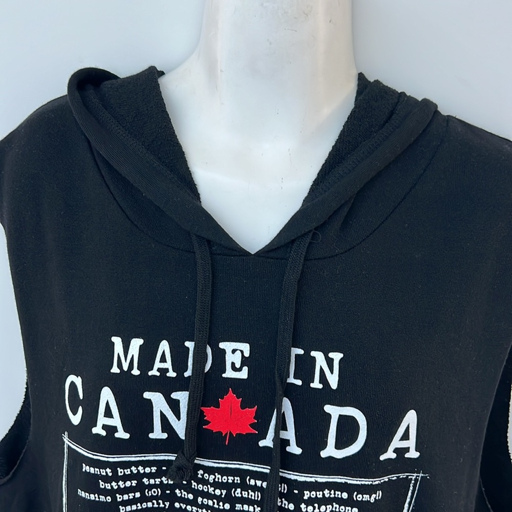 BLUENOTES | Black Sleeveless Vest Hoodie Sweater “Made in Canada “ - Picture 8 of 11